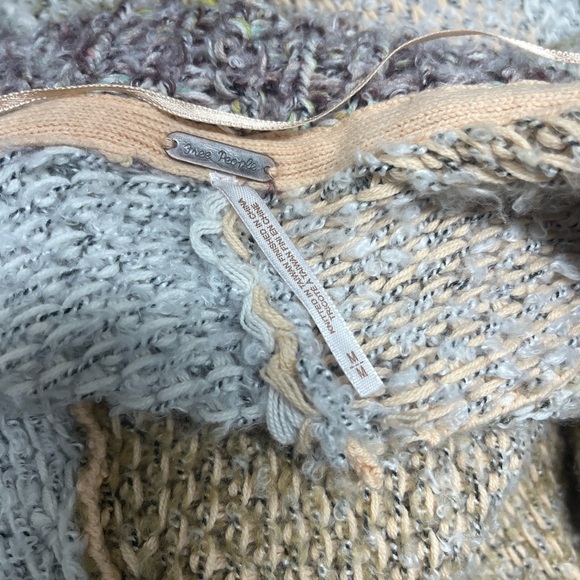 Free People NEW Daydreamer Cardigan Sweater IN ANGEL FOOD size medium oversized - Picture 8 of 9